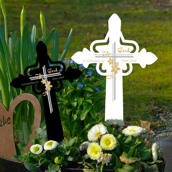 Personalisiertes Grabkreuz mit Stern Kreuz mit Blumen