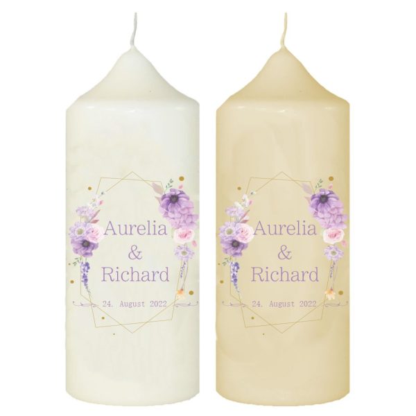 Hochzeitskerze Traukerze mit Namen und Datum Blüten lila