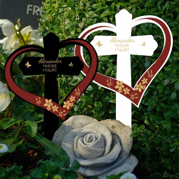 Personalisiertes Grabkreuz mit Herz Blumenranke